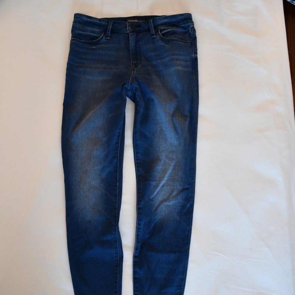A&F Signature Collection Ankle Jeans Dark Wash